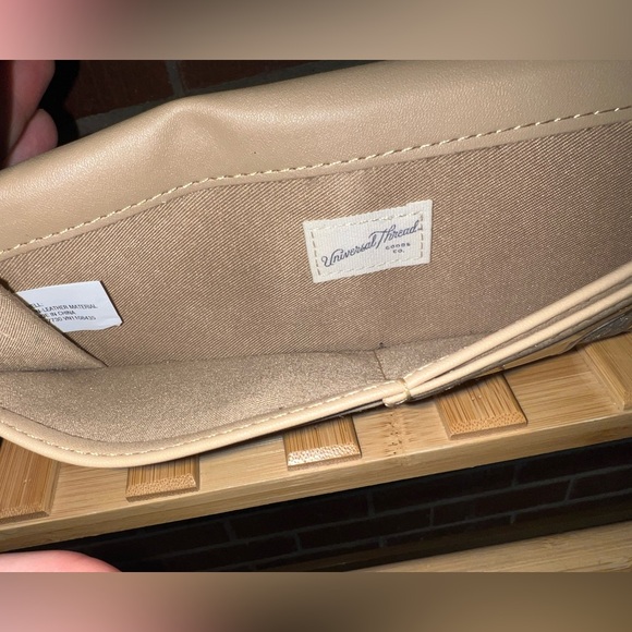 Universal Thread wallet - Picture 6 of 7